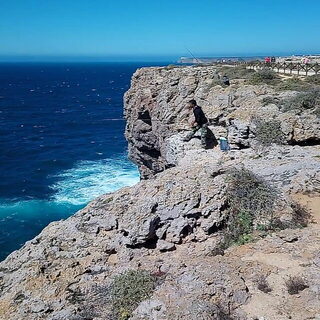 Португалия, Алгарве, Costa Vicentina: ловля саргана с пятидесятиметрового утеса