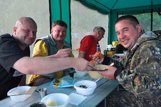 Россия, Териберка и Долгая: июльская морская рыбалка в тихой бухте у скал