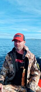 Рыбалка на Белом море, морская сторона острова Пеж: треска с лодки при восточном ветре