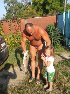 Дневная рыбалка в Абхазии на Чёрном море при тёплой воде: ставридка и барабулька