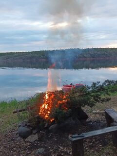 Белое море, Чупа, губа Лодейная на Пежострове - ловля трески с лодок в июньский ветер